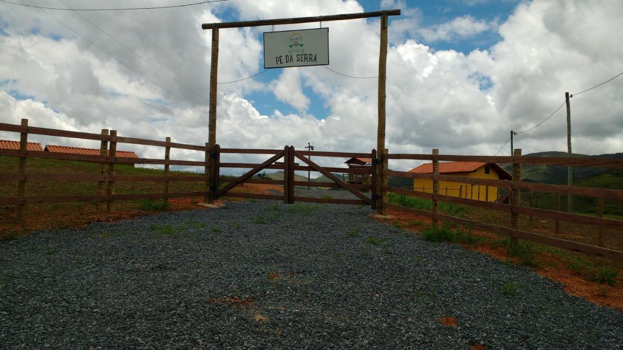 Refugio Pe Da Serra - *